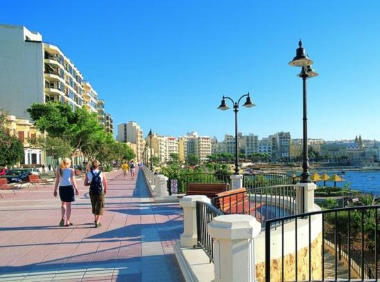 Spectacular Apartment Valletta And Harbour Views Sliema Zewnętrze zdjęcie