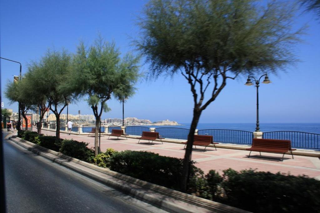 Spectacular Apartment Valletta And Harbour Views Sliema Zewnętrze zdjęcie
